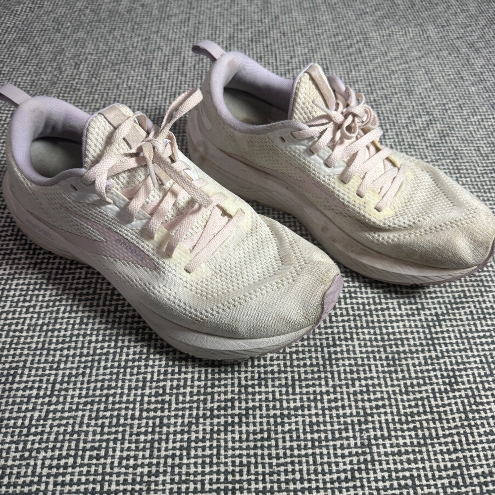 Brooks Revel 6 Womens Running Shoes Cream Pink 1203861B133 Size 10